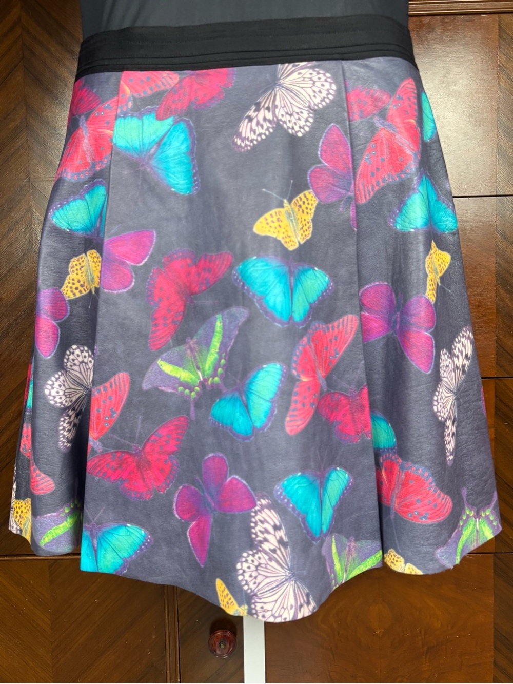 Alice + Olivia Rare Lamb Leather Skirt with Multicolor Butterfly Print US 10